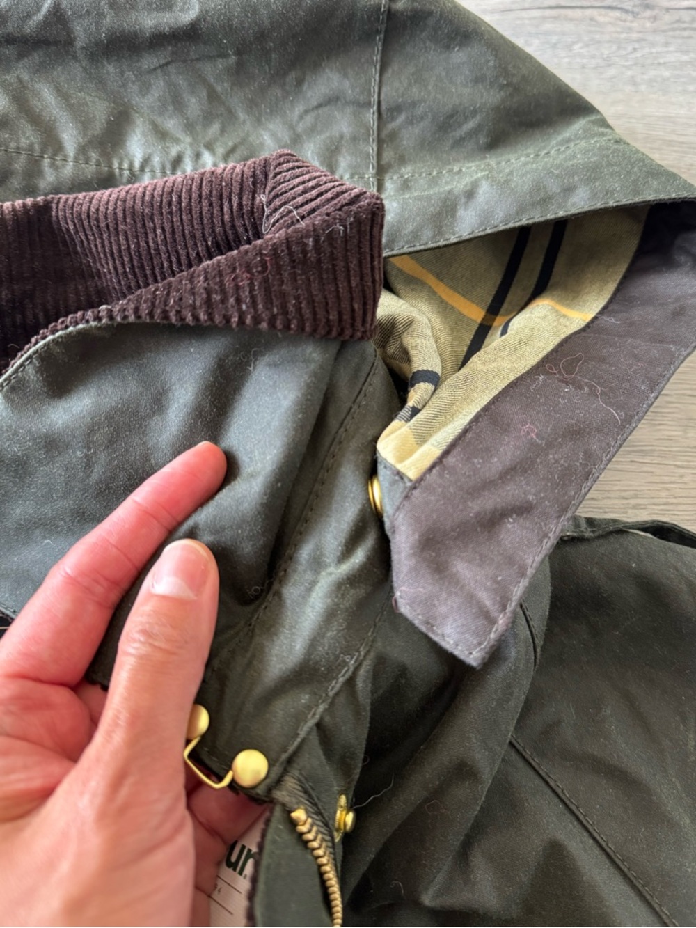 Barbour Reighton Hooded Wax Jacket - Picture 12 of 13